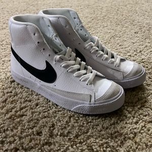 Nike Blazer Mid ‘77